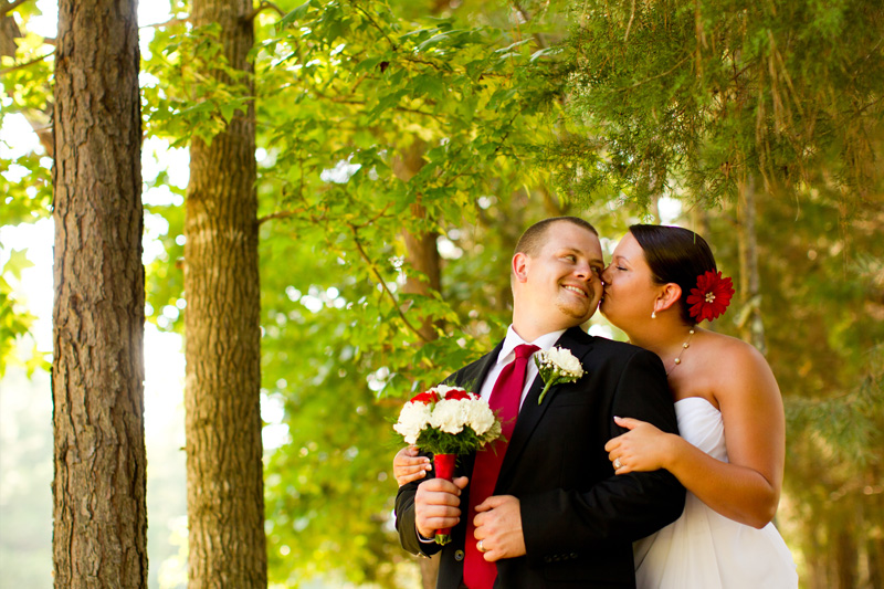 red and white wedding (19)