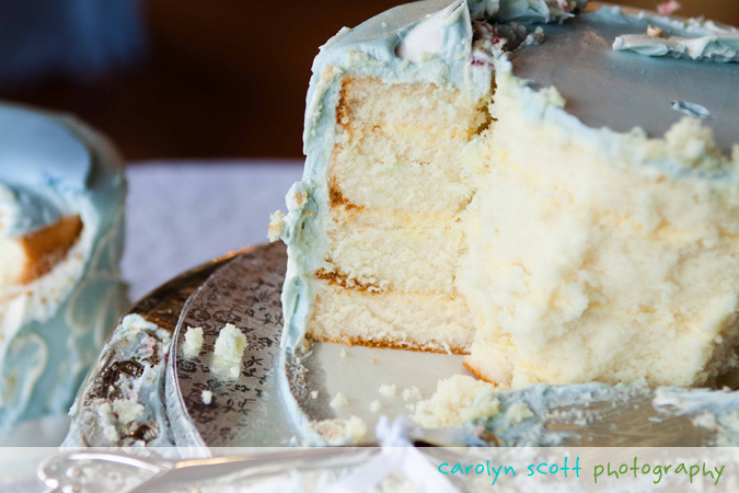 blue and white wedding cake