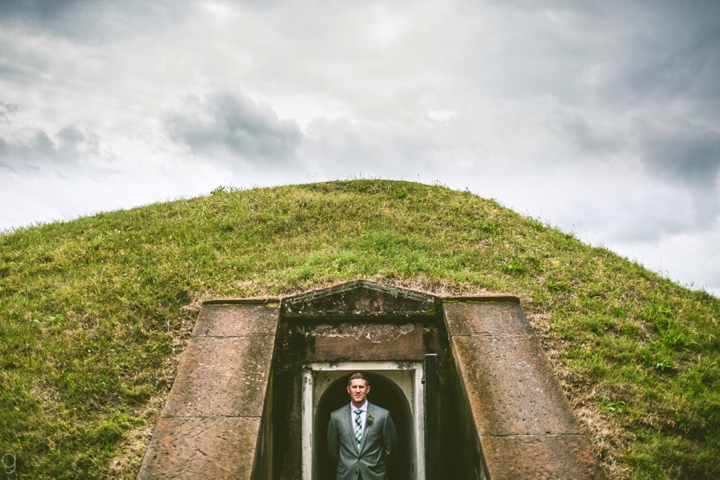 Groom in bunker