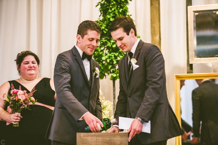 Wine box wedding ceremony