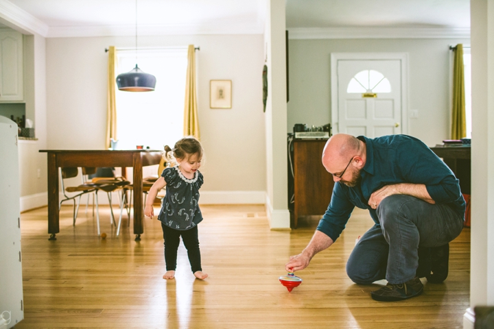 dad spinning top for daughter