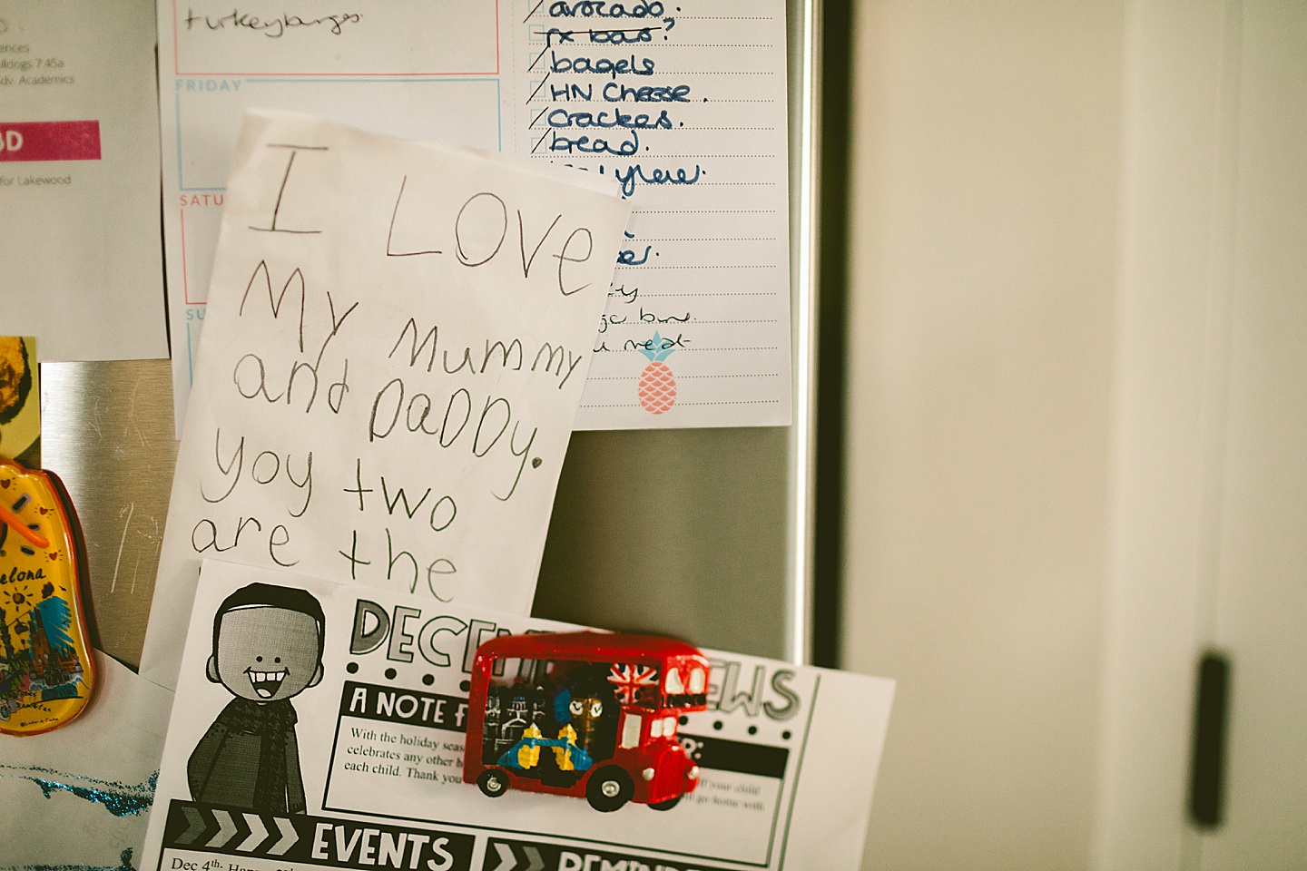 Handwritten note on fridge to mom and dad