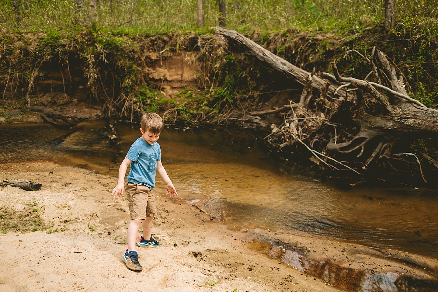 Documentary family photographer in Raleigh