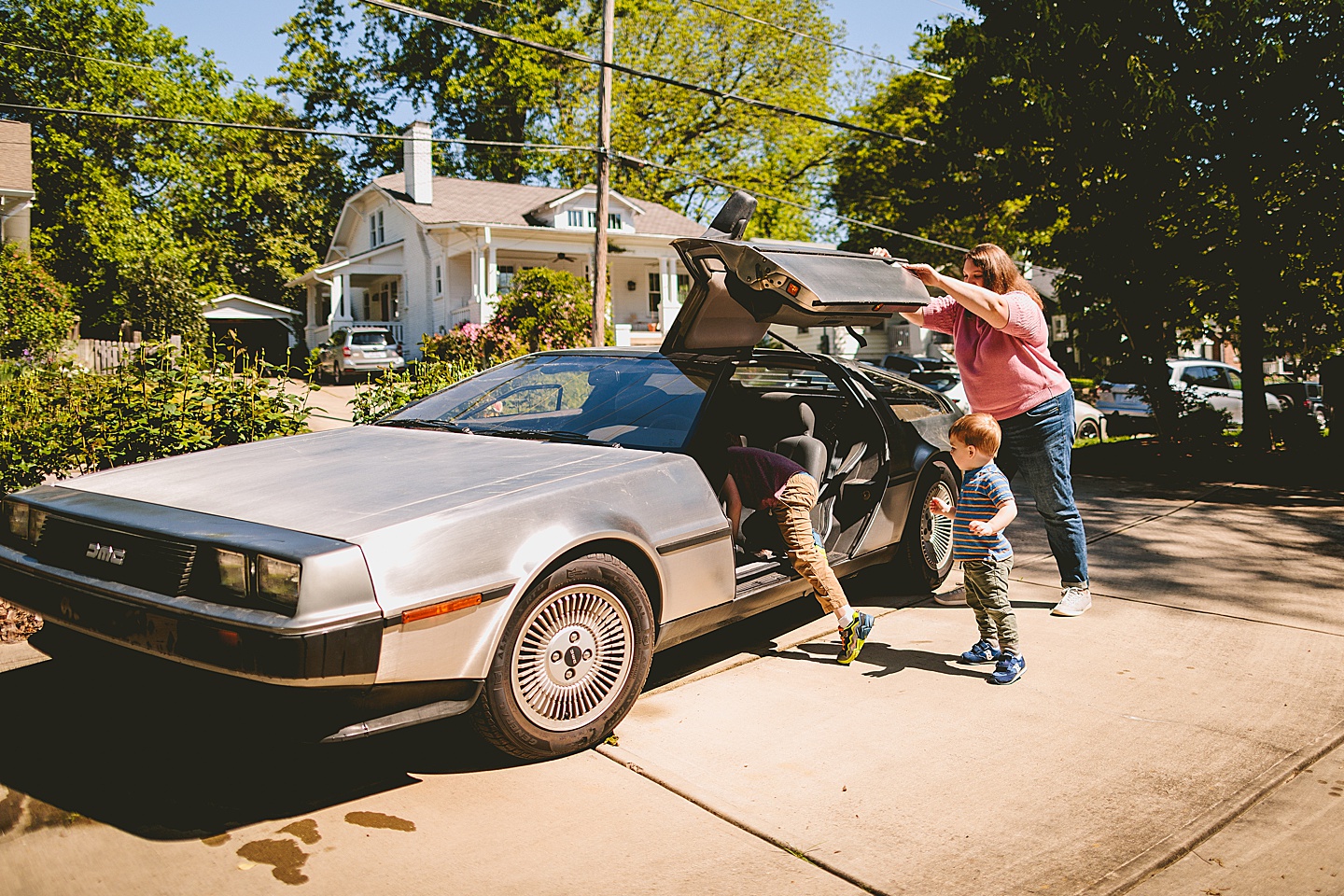 Family pictures with a DeLorean in Raleigh