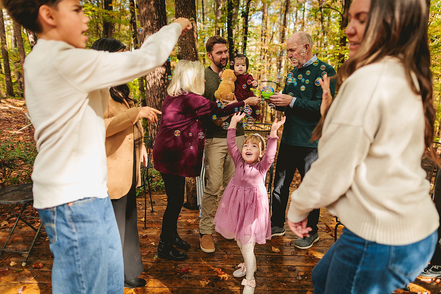 Family Photographer - Barbara + Gordon // Large Group Family Photos