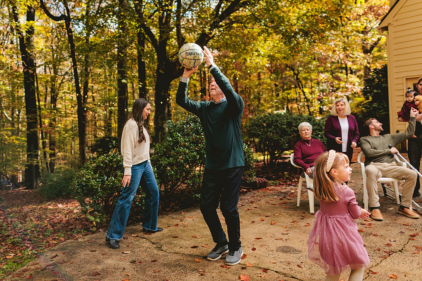 Family Photographer - Barbara + Gordon // Large Group Family Photos