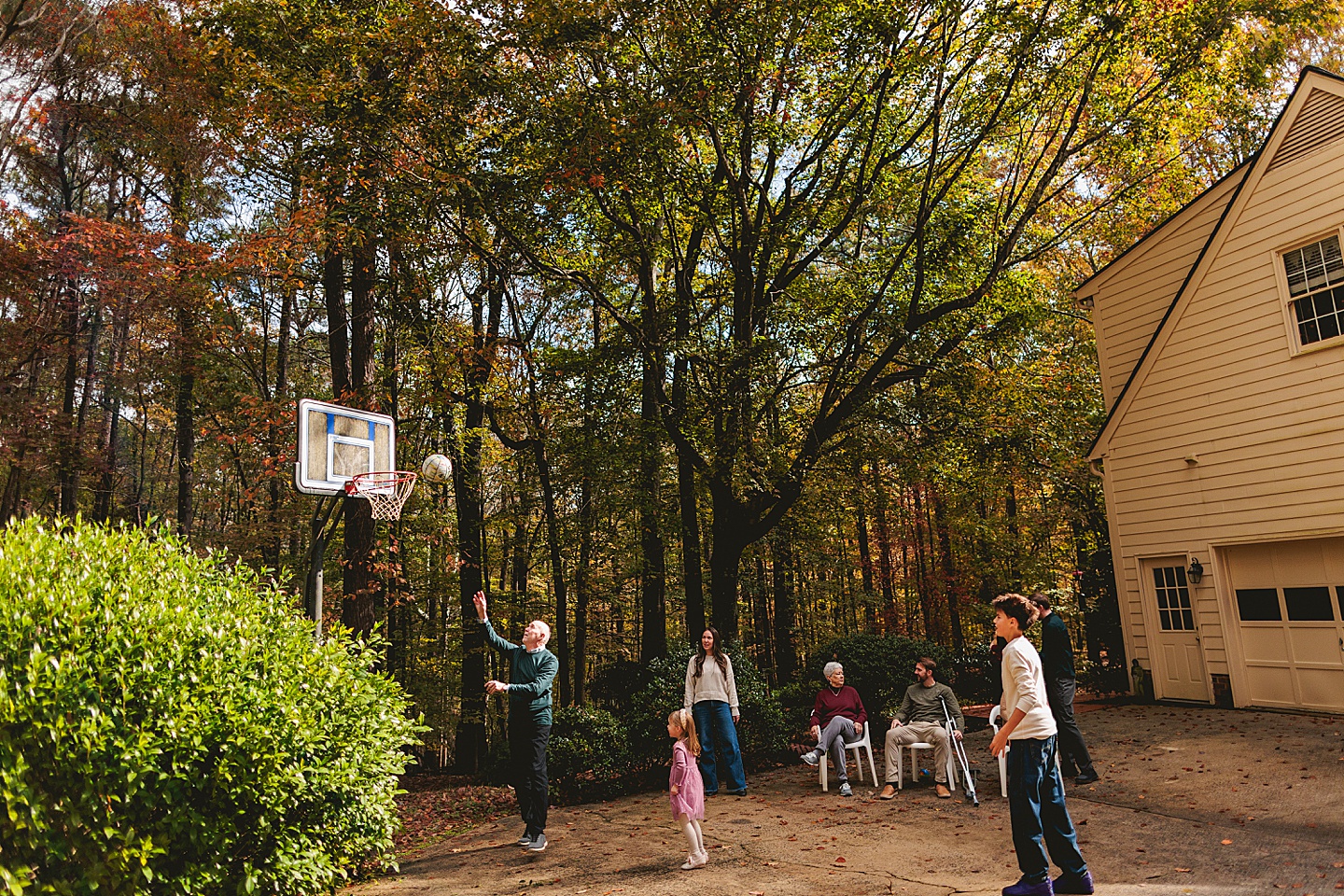 Family Photographer - Barbara + Gordon // Large Group Family Photos