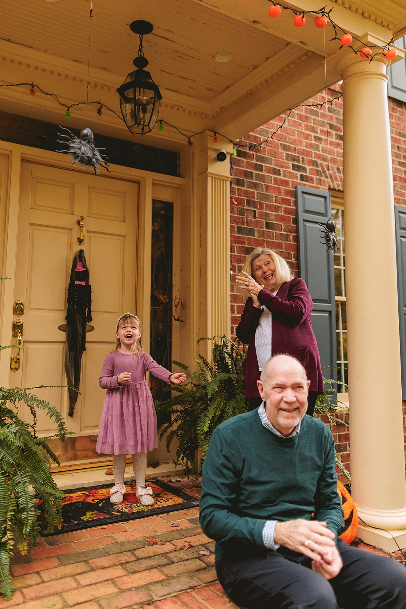 Family Photographer - Barbara + Gordon // Large Group Family Photos